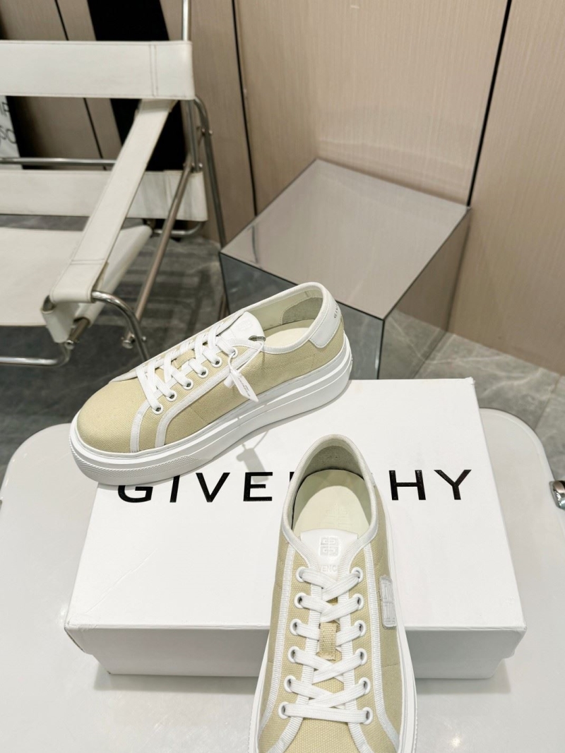 Givenchy Sneakers